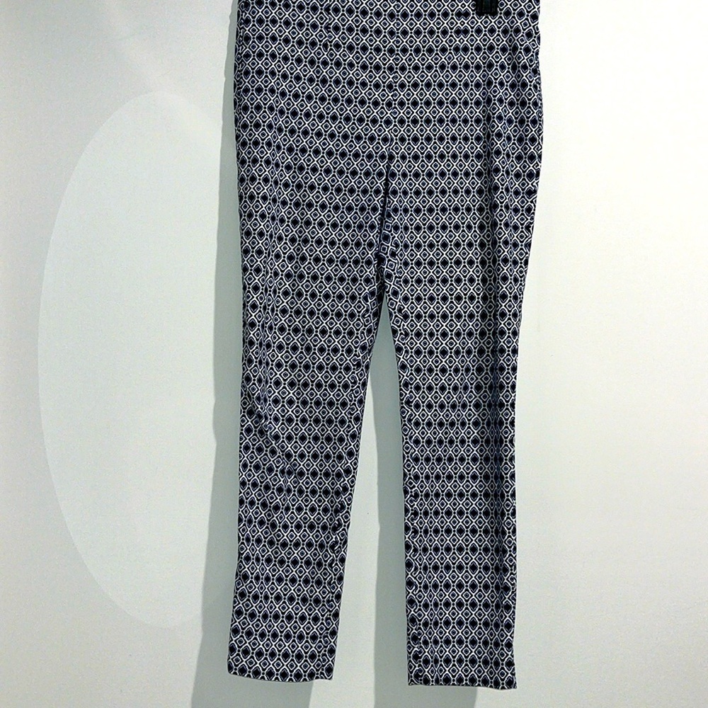 Chico’s blue white elastic waist pants. Size XS.